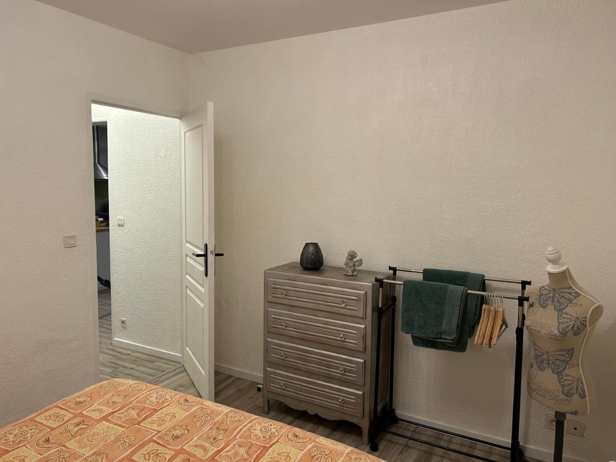Jolie Villa Independante Climatisee 3 Chambres Tout Confort 6 Couchages, Piscine Chauffee 4 X 8 Disponible Selon Meteo De Mai A Fin Septembre, Jacuzzi 4 Places, Boulodrome Eclaire, Ping-Pong, Wifi, Proche Commerces Animaux Domestiques Sur Demande Bretenoux Exterior foto