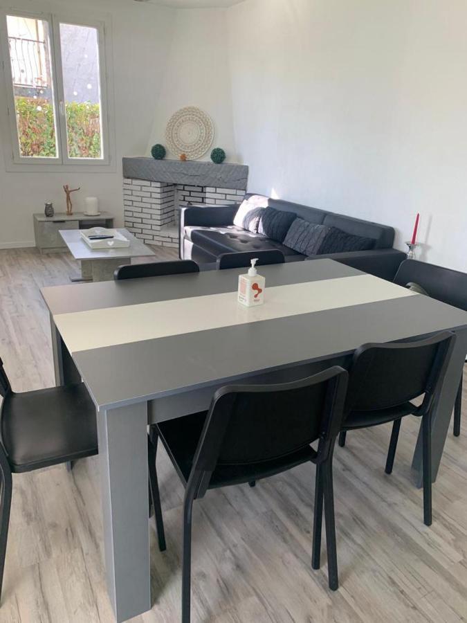 Jolie Villa Independante Climatisee 3 Chambres Tout Confort 6 Couchages, Piscine Chauffee 4 X 8 Disponible Selon Meteo De Mai A Fin Septembre, Jacuzzi 4 Places, Boulodrome Eclaire, Ping-Pong, Wifi, Proche Commerces Animaux Domestiques Sur Demande Bretenoux Exterior foto