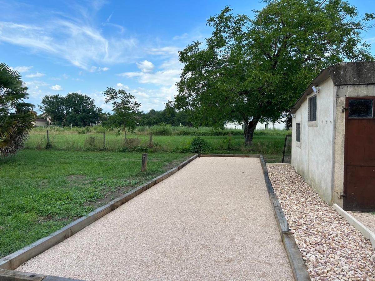 Jolie Villa Independante Climatisee 3 Chambres Tout Confort 6 Couchages, Piscine Chauffee 4 X 8 Disponible Selon Meteo De Mai A Fin Septembre, Jacuzzi 4 Places, Boulodrome Eclaire, Ping-Pong, Wifi, Proche Commerces Animaux Domestiques Sur Demande Bretenoux Exterior foto