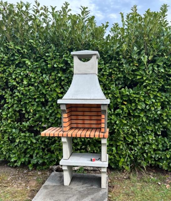 Jolie Villa Independante Climatisee 3 Chambres Tout Confort 6 Couchages, Piscine Chauffee 4 X 8 Disponible Selon Meteo De Mai A Fin Septembre, Jacuzzi 4 Places, Boulodrome Eclaire, Ping-Pong, Wifi, Proche Commerces Animaux Domestiques Sur Demande Bretenoux Exterior foto
