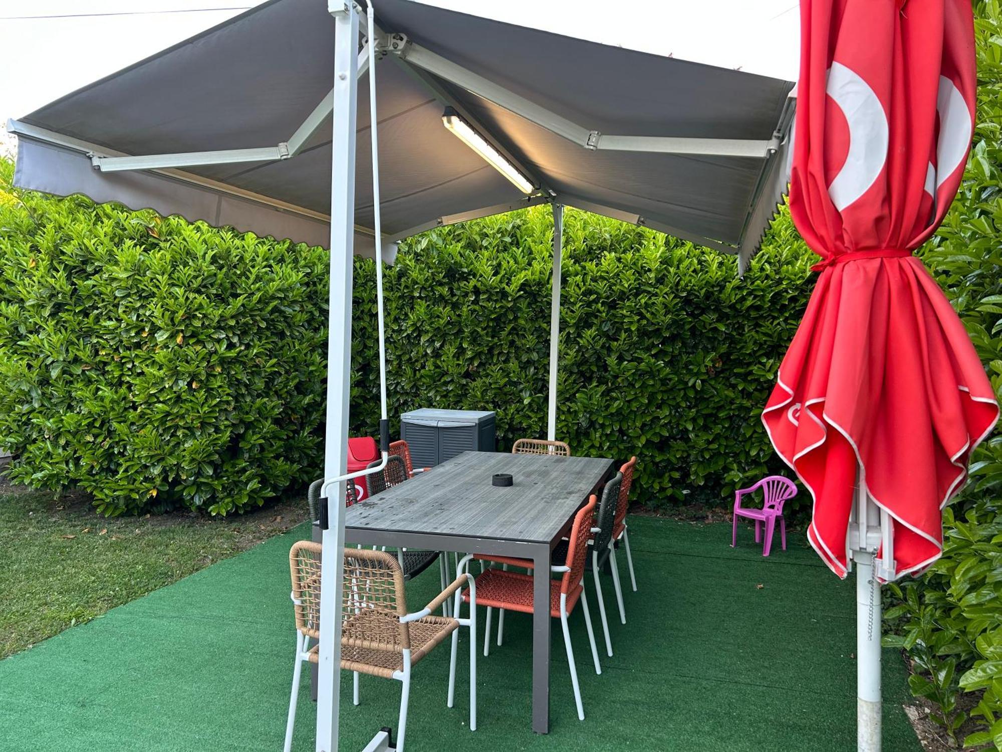 Jolie Villa Independante Climatisee 3 Chambres Tout Confort 6 Couchages, Piscine Chauffee 4 X 8 Disponible Selon Meteo De Mai A Fin Septembre, Jacuzzi 4 Places, Boulodrome Eclaire, Ping-Pong, Wifi, Proche Commerces Animaux Domestiques Sur Demande Bretenoux Exterior foto